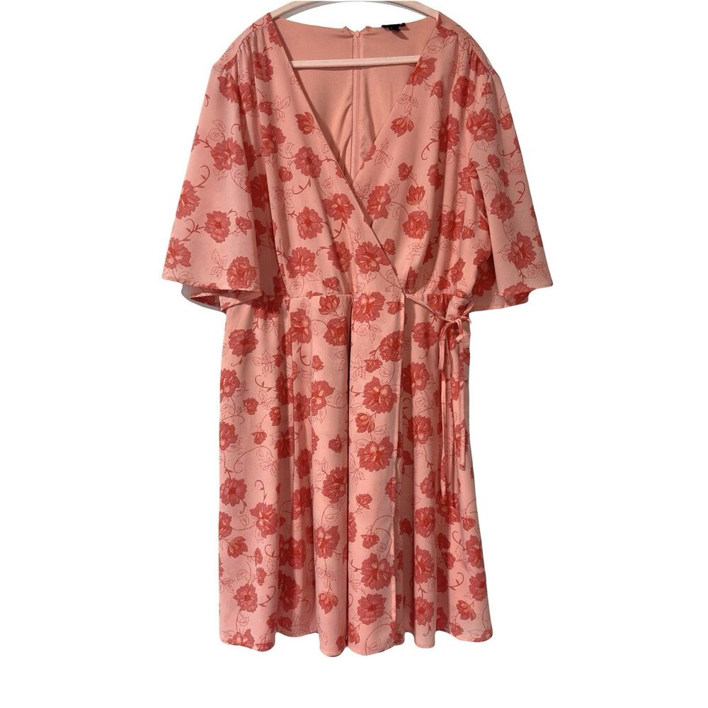 Torrid Women's Faux Wrap Dress Size 24 Pink Peach Coral Floral Short Sleeve